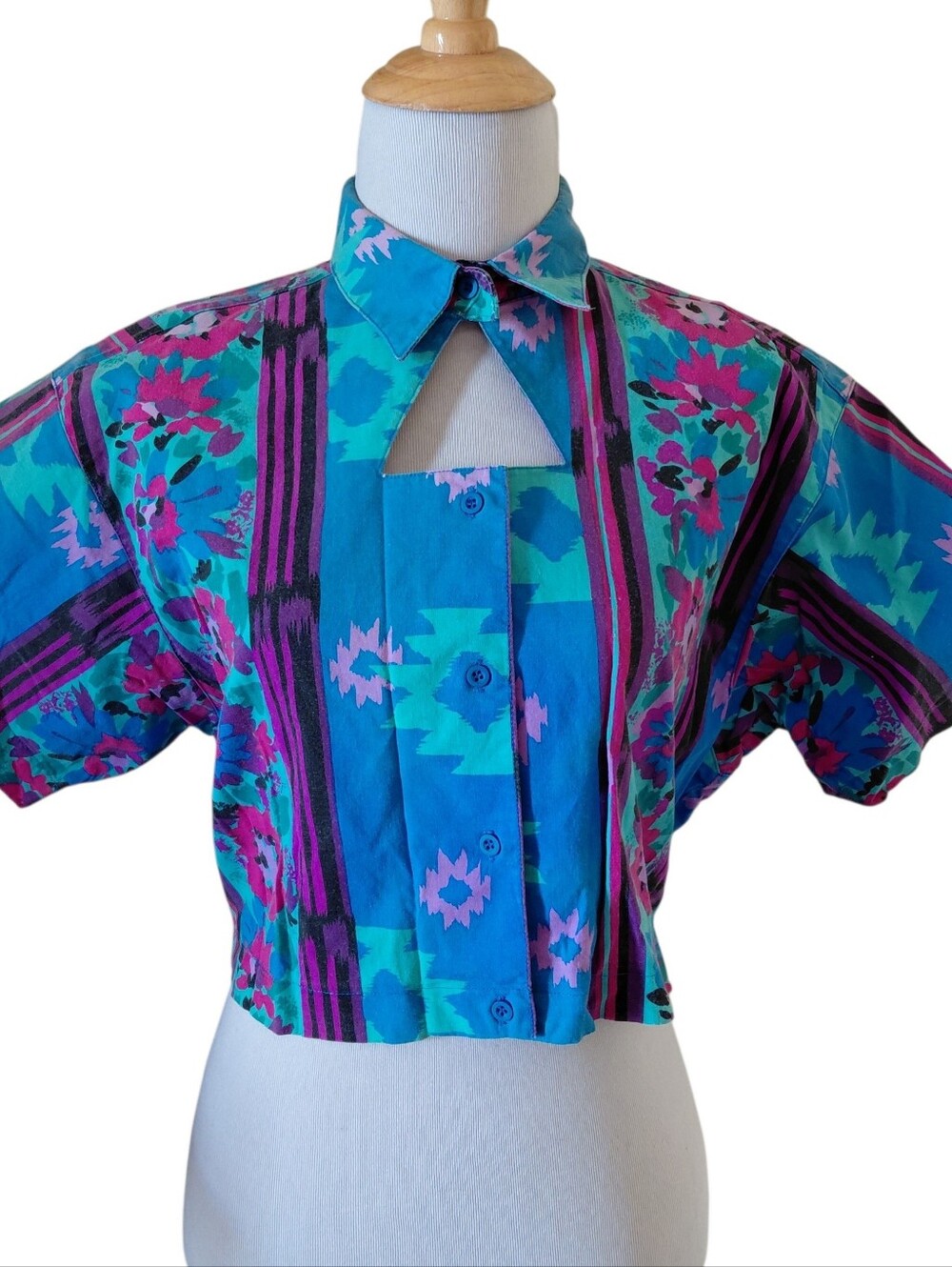 Vintage Wrangler Teal Blue Pink Purple Cut-Out Geometric Crop Button-Down Top